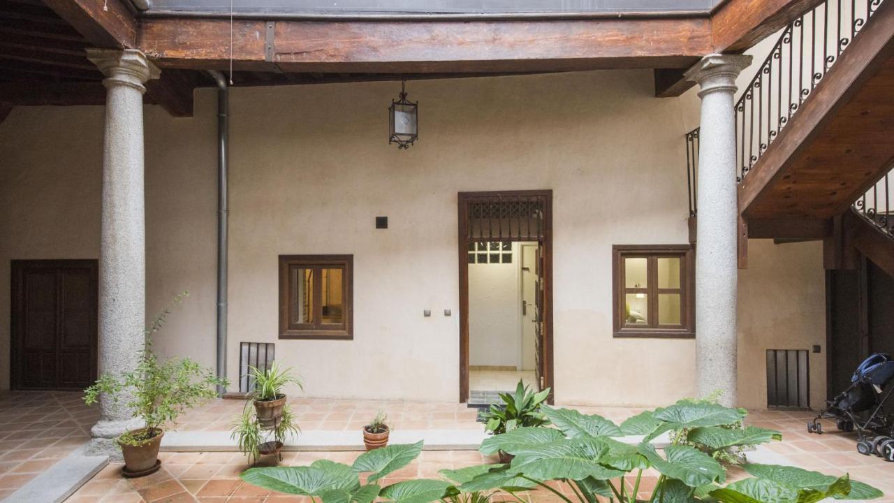 El Patio Del Arrayan - Apartamentos Aloha Toledo Kültér fotó